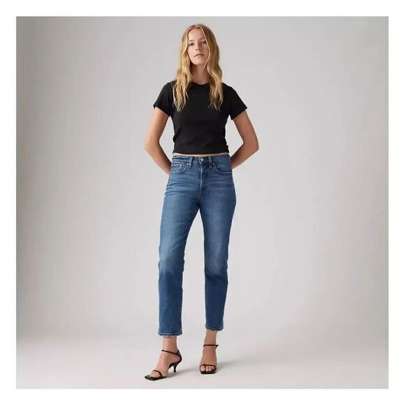 Levi’s Premium Wedgie Straight Fit Women’s Jeans Dark Wash Size 24 - Picture 1 of 8